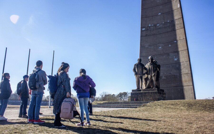 Berlin: Sachsenhausen Concentration Camp Museum Tour - Museum context and Berlin’s change from chaos to present-day life