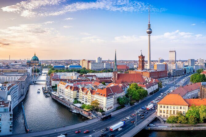 Berlin Scavenger Hunt and Highlights Self-Guided Tour - Pacing That Fits Real Travel Days: Pause, Resume, Repeat
