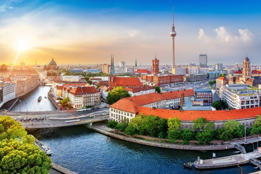 Berlin: Scavenger Hunt Self-Guided Tour - Price and Value: What $52 per Group Really Buys