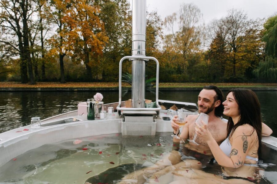 Berlin: Self-drive hot tub boat experience - Your heated tub setup: wood stove control, roof shelter, and what you’ll manage