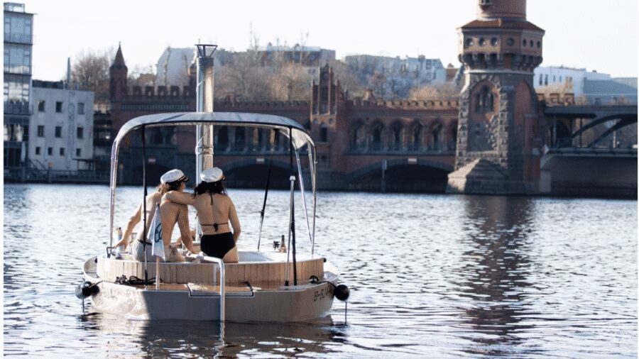 Berlin: Self-drive hot tub boat experience - Price and value: when $187 makes sense
