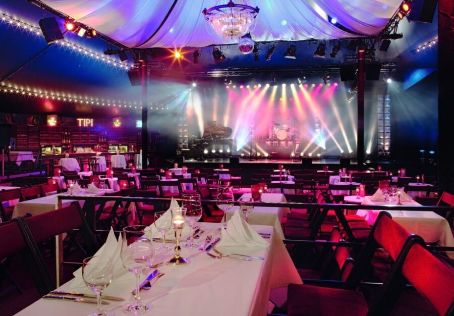 Berlin: Show at the Tipi am Kanzleramt - Dinner setup: what the €5 food voucher really covers