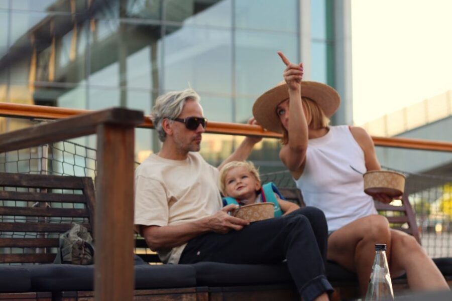 Berlin: Sightseeing Boat Tour on the Spree for Families - Why the Spree is the easiest way to spot Berlin icons
