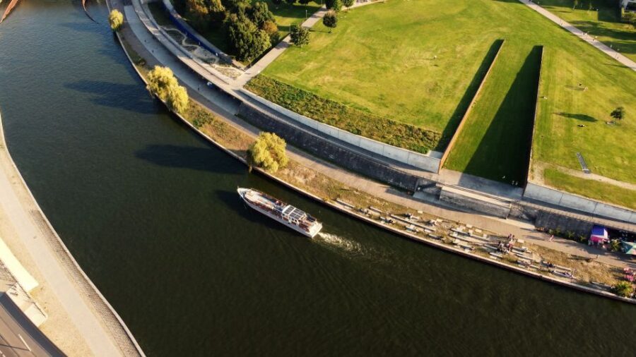 Berlin: Sightseeing Boat Tour on the Spree for Families - Berlin Cathedral and Museum Island: classic landmarks, river-level perspective