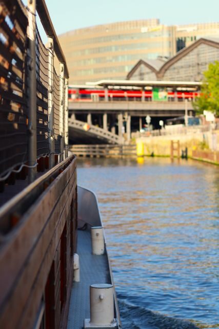 Berlin: Sightseeing Boat Tour on the Spree for Families - The John Franklin: comfort, cozy vibes, and family setup
