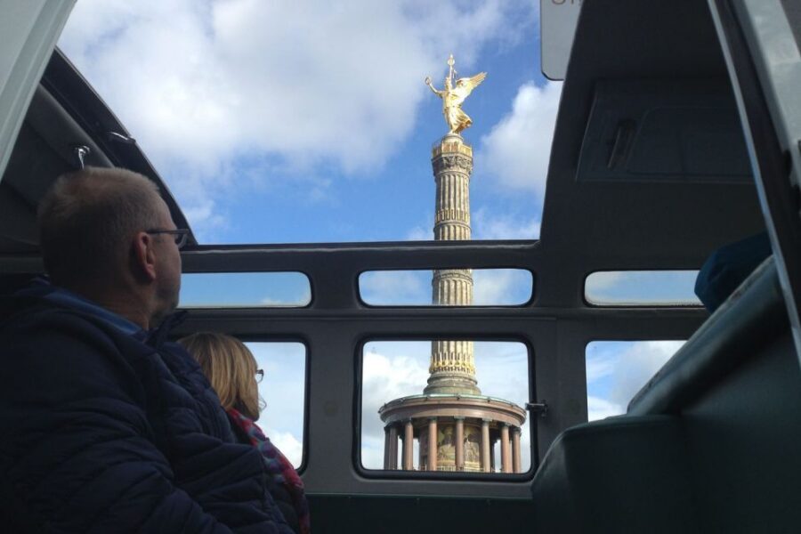 Berlin: Sightseeing Tour in Classic Volkswagen T1 Samba Bus - Museum Island and Unter den Linden: the grand core you can grasp fast