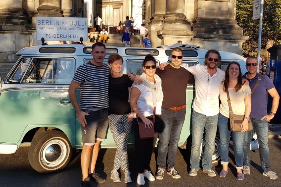 Berlin: Sightseeing Tour in Classic Volkswagen T1 Samba Bus - How the tour runs: live guide, photo booklet, and a fast-moving route