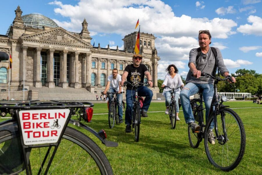 Berlin: Small Group Bike Tour Through City Center - Prenzlauer Berg finish: a newer Berlin mood after the classics