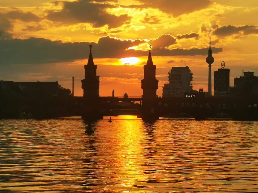 Berlin: Solar Powered Sunset Catamaran Cruise & Audio Guide - FAQ