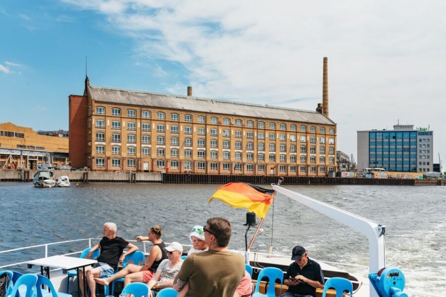 Berlin: Spree Boat Tour to Müggelsee - Food and drinks onboard: what you can (and can’t) expect