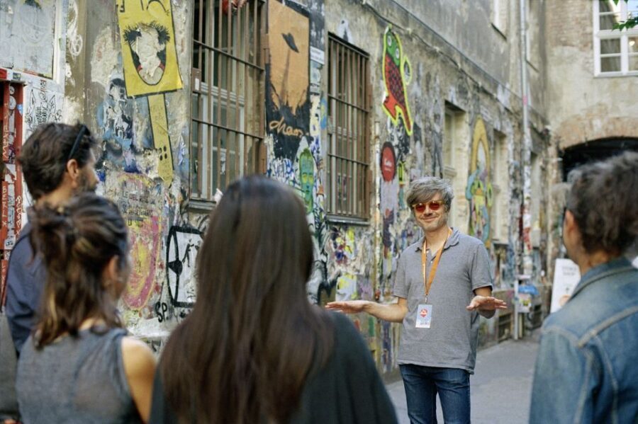 Berlin: Street Art and Alternative Tour - Practical tips so you enjoy every stop