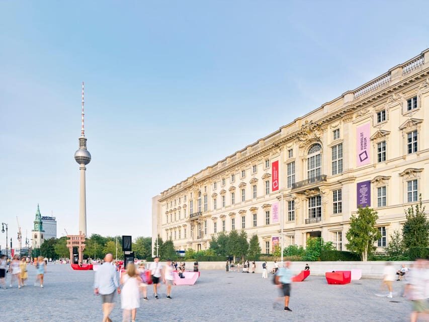 Berlin: "The Humboldt Forum for Newbies" Guided Tour - Meeting Point A in the Foyer: Small Detail, Big Difference