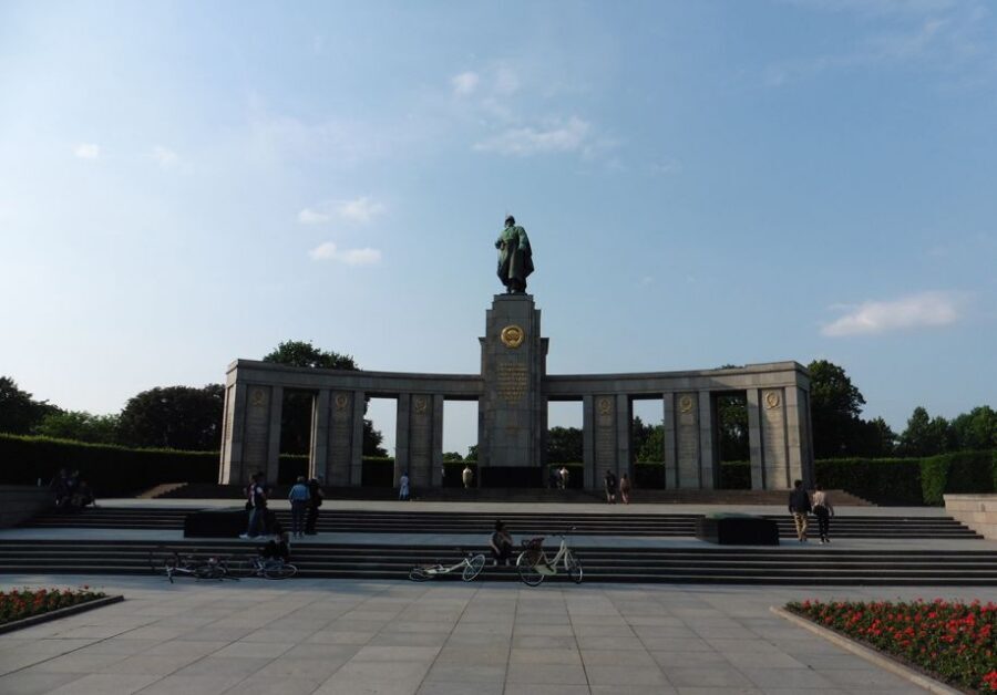 Berlin: The Time of National Socialism Walking Tour - Reichstag Area: Where Political Power Became a Machine