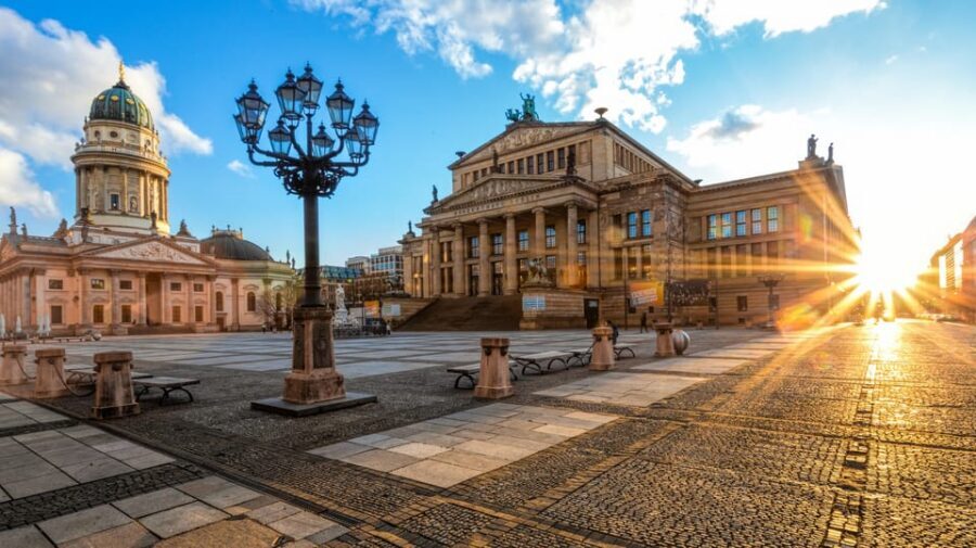 Berlin: the treasures of berlin - walking tour - Pace, Distance, and All-Weather Reality
