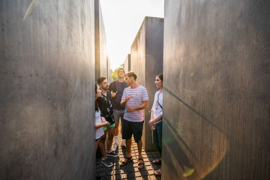 Berlin: Third Reich and Cold War 2 Hour Walking Tour - Checkpoint Charlie Finish: Tanks, Tension, and the Final Hours