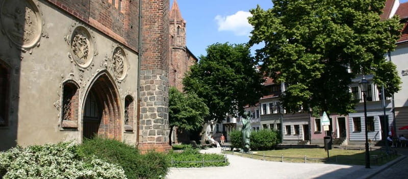 Berlin: Top Secret Berlin Guided Bike Tour - How the Tour Mixes Quiet Paths, Parks, and the Waterside