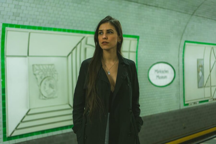 Berlin U Bahn Cinematic Photography Tour - Practical notes: shoes, hydration, and what not to do