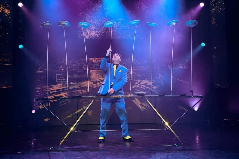 Berlin: “VARIETÉ GAGA” at Wintergarten - Varieté Show - Pop melodies, visual effects, and the Berlin rhythm