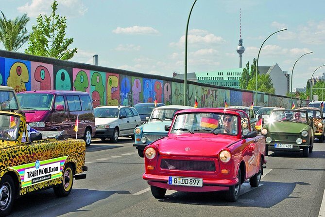 Berlin Wall Self-Drive Trabi Tour - The convoy setup and how the guide keeps you together