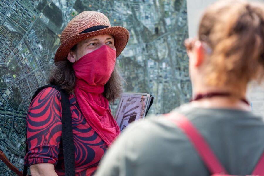 Berlin Wall: Small Group Guided Tour - A 2.5-hour Berlin Wall tour in a group small enough for questions
