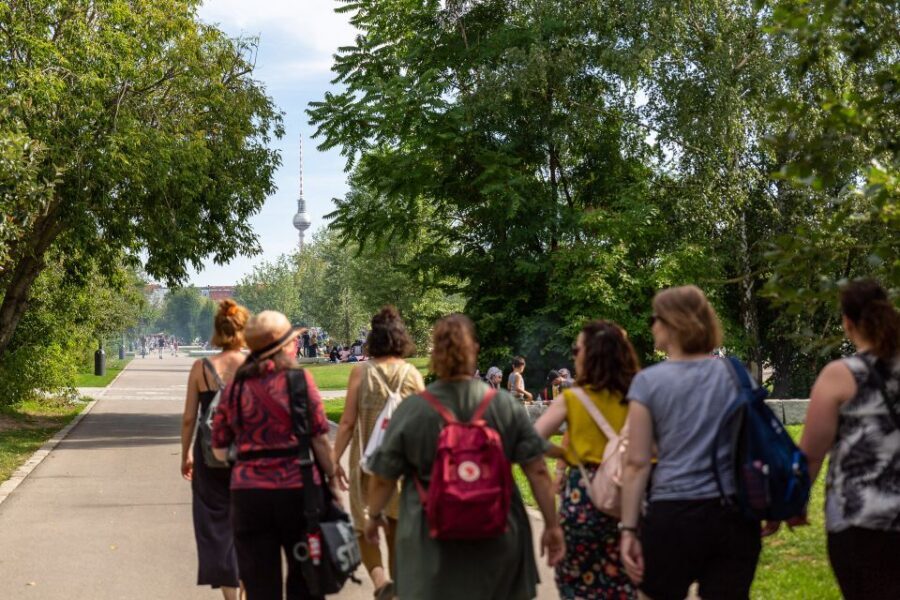 Berlin Wall: Small Group Guided Tour - Gleim Tunnel: a historic passage with party energy today
