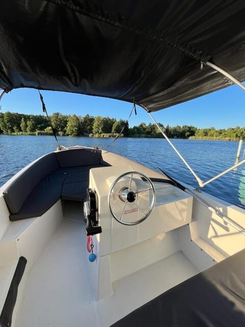 Berlin: Wonderful days renting the motorboat tortola - Practical tips to make your motorboat day smoother