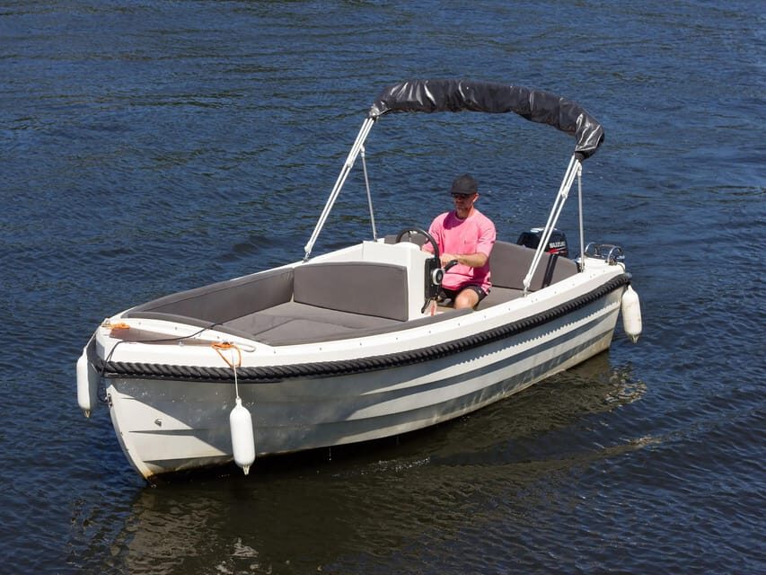Berlin: Wonderful days renting the motorboat tortola - Why Müggelsee by boat feels like a real Berlin escape