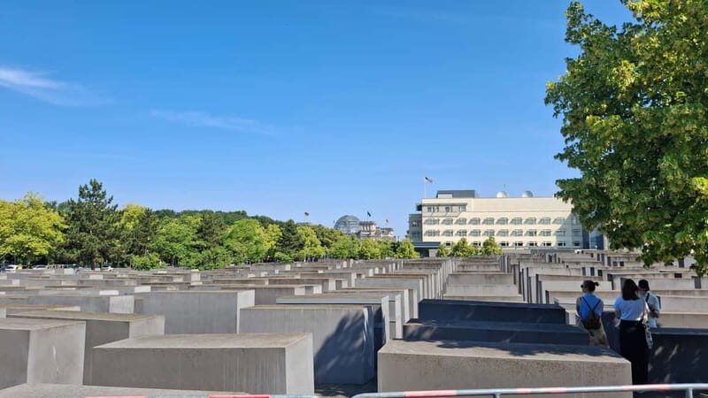 Berlin‘s Jewish Heritage Private Tour With Jacob - New Synagogue Berlin and the Jewish Centre: bringing the story to today
