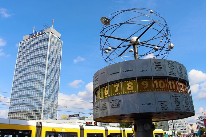 Best of Berlin with a licensed Guide - Checkpoint Charlie: where the Cold War became a stage