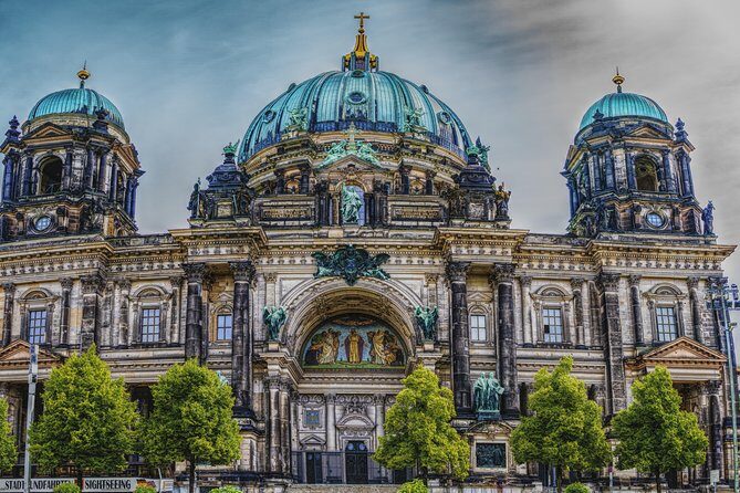 Best of Berlin with a licensed Guide - Gendarmenmarkt and Unter den Linden: how to read Berlin’s architecture