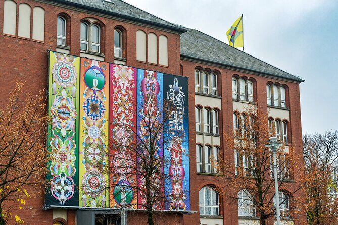 Charité Hospital Walking Tour: Exploring Berlin’s Medical History - Stop 1: Robert-Koch Denkmal and the science of germs