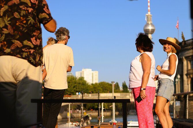 City lounge trip with the lounge ship through Berlin - The river route: TV Tower, Cathedral, Museum Island, and Charlottenburg Palace
