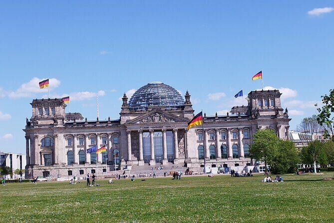 Daily First Rickshaw promotion in Combi Vehicle public Group 90€ - Stop 2: Museum Island’s quick hit (with free entry time)
