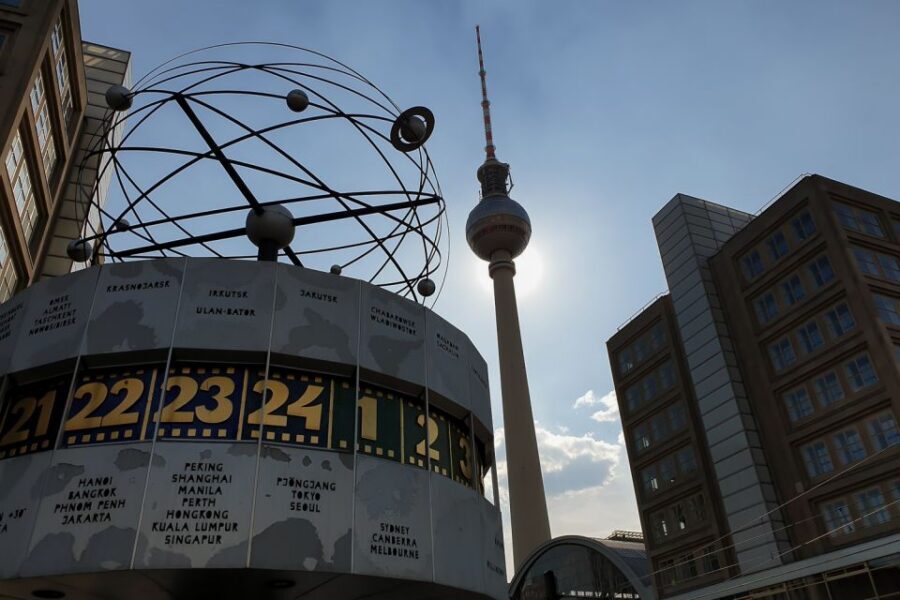 East Berlin and the Wall: Walking Tour - Potsdamer Platz to Nordbahnhof: Starting Where the Two Europes Felt Close