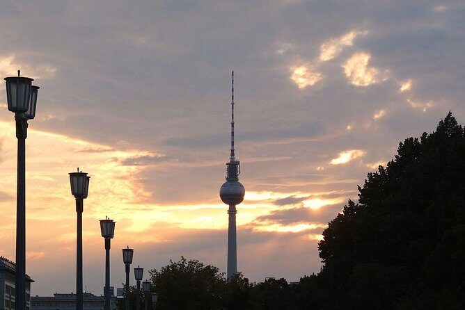 East Berlin: City of Shadows Walking Tour - Price and what you really get for $153