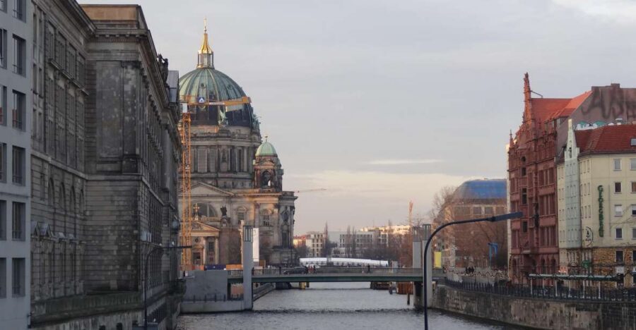 Explore Berlin Tour: History and Highlights - Why This 3-Hour Berlin Highlights Walk Is Such Good Value