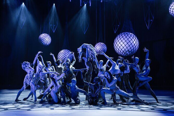 FALLING | IN LOVE Grand Show at Friedrichstadt-Palast Berlin - Storyline expectations: when plot takes a back seat