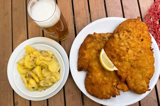 Food tasting tour in Berlin of HIDDEN GEMS (Small Groups) - Hackescher Markt: schnitzel and beer with a vegan swap