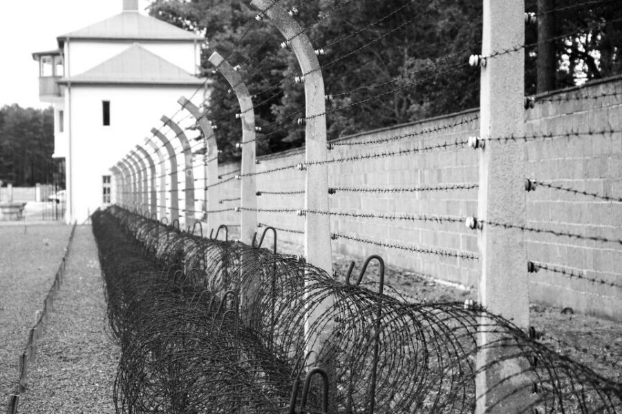 From Berlin: Licensed Sachsenhausen Tour with max. 15 people - Key things that make this Sachsenhausen tour work