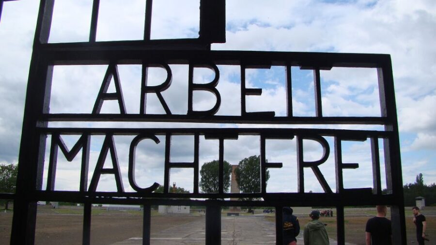 From Berlin: Sachsenhausen Concentration Camp Day Trip - Red Town Hall to Oranienburg: the train part that sets the tone