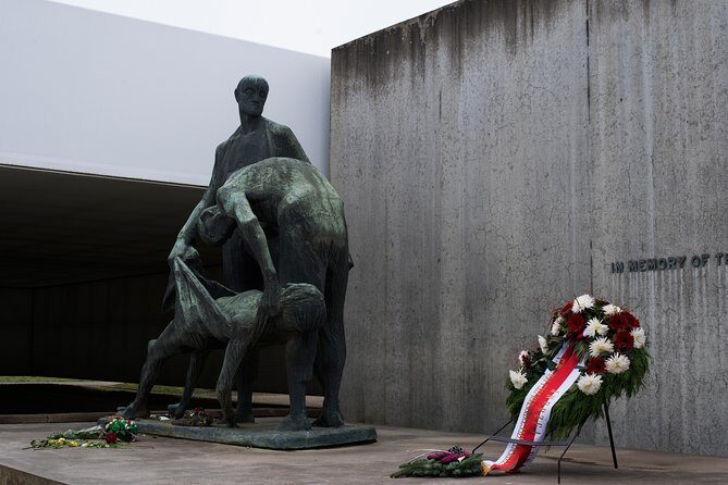 From Berlin to Sachsenhausen Camp: Private Tour by Car or Train - Why a private Sachsenhausen tour is worth the money