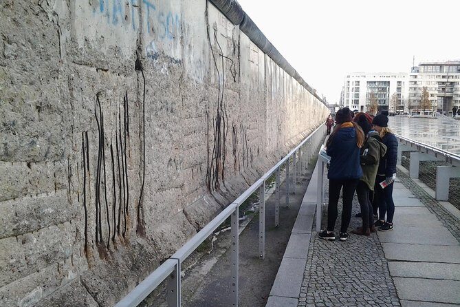 Group Walking Tour (1 - 20 people): 3 Hours the Wall, Third Reich, WW2, Cold War - The Other Stops: Holocaust Memorial and Checkpoint Charlie Context