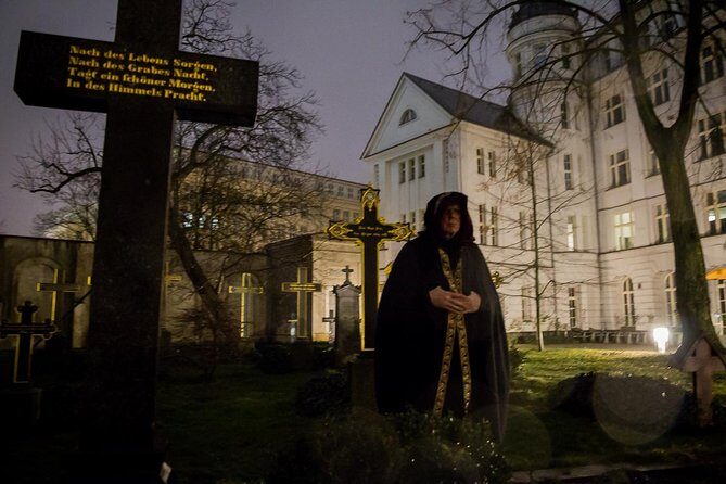 Gruseltour Berlin Haunted Ghost Walk 90-minute at Berlin Mitte city center - Weather: A Night Tour That Still Operates