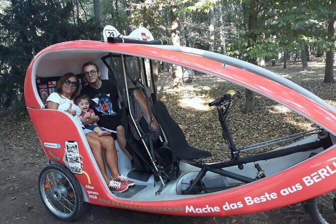 Individual City Tour - Rickshaw Sightseeing in Berlin - The route from Alexanderplatz: a clean start with big context