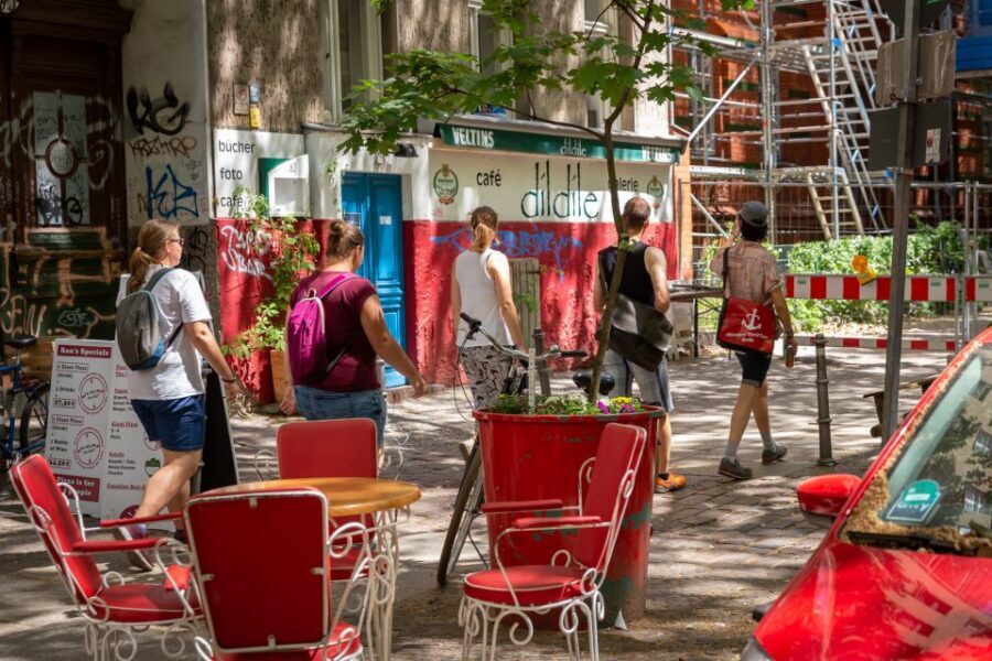 Kreuzberg: Culinary Food Tour - What you actually eat: the pattern (local classics + cross-cultural plates)