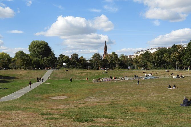 Kreuzberg Tour – Kriminell und kuschelig - The guide factor: stories, humor, and a good pace