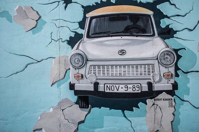 Kreuzberg Walking Tour: Immigrants, Artists & Hipsters - Görlitzer Park Break, Then Markthalle 9’s Market-Hall Power