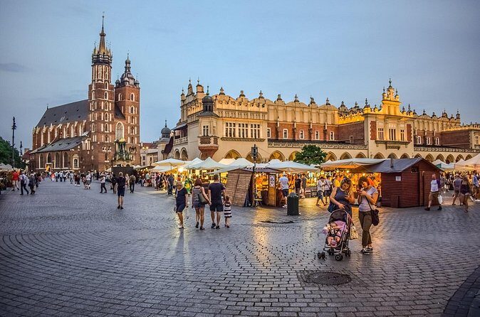 Private 3-Day Tour from Berlin to Krakow Auschwitz Poland - Wieliczka Salt Mine: underground chambers and the Chapel of St. King