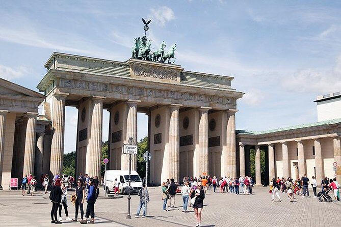 Private Berlin Custom Half-Day Tour with Private Driver and Guide - The value of paying for a private guide (not just sightseeing)