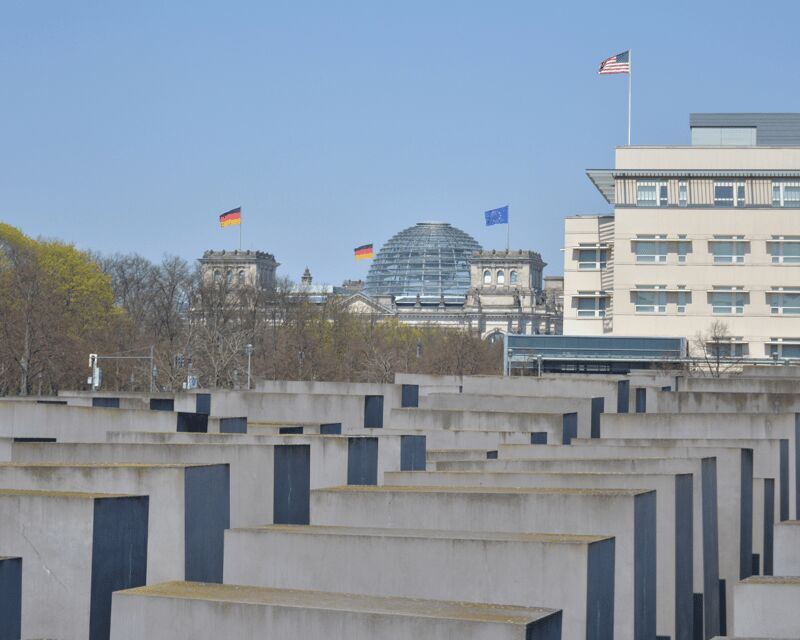 Private Berlin In a Day History Tour With Expert Guide - WWI to WWII memory markers: the Holocaust Memorial and the shadow of Hitler
